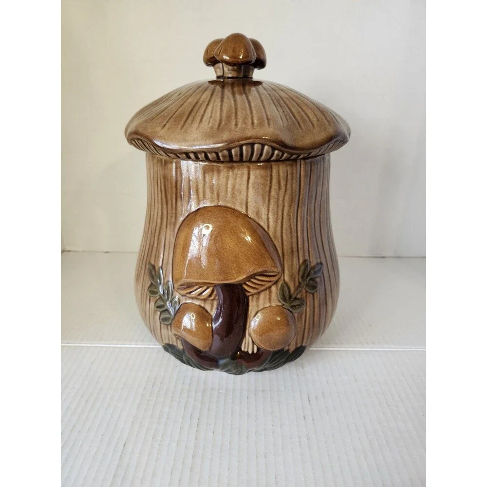 Arnels Mushroom Ceramic 11 Inch Cookie Jar / Canister Tan Mushroom Cap
